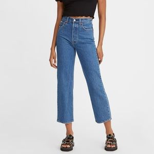 Levi’s ribcage straight ankle jeans medium wash